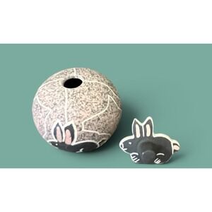 Mata Ortiz Pottery Gabriela Corona Rabbit Miniature Seed Pot Lid Mexico Ceramic